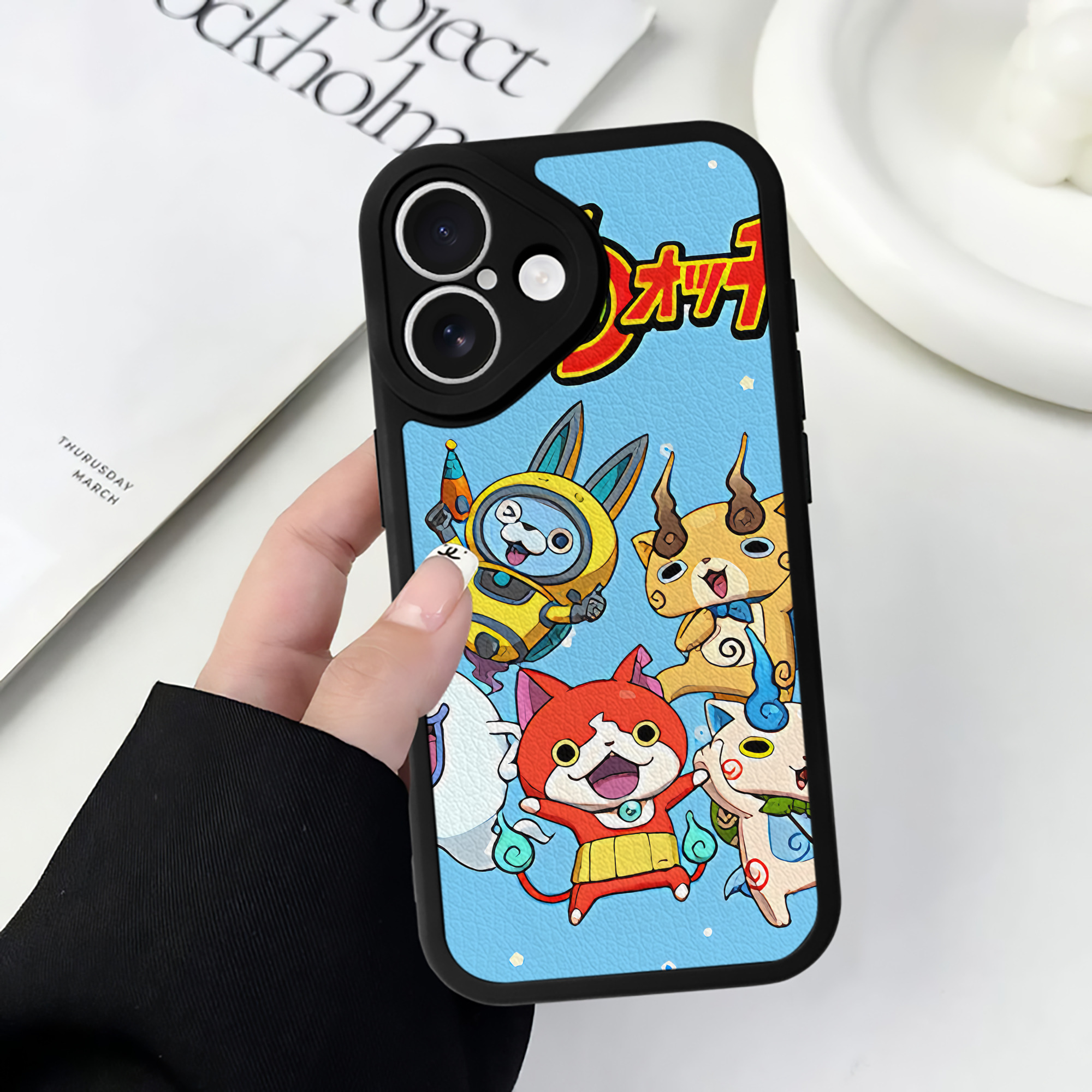 （画像用） 妖怪ウォッチ Yo-kai Watch 【iPhone 16シリーズ対応】シリコンスマホケース（レザー調） 材質：シリコン